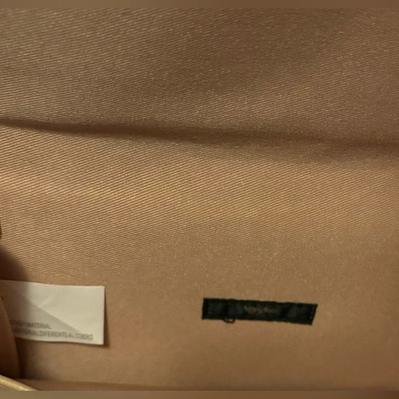 Mossimo Shiny Gold Crossbody or Shoulder Bag Wallet Style Gold Tone Chain Handle - Picture 3 of 4